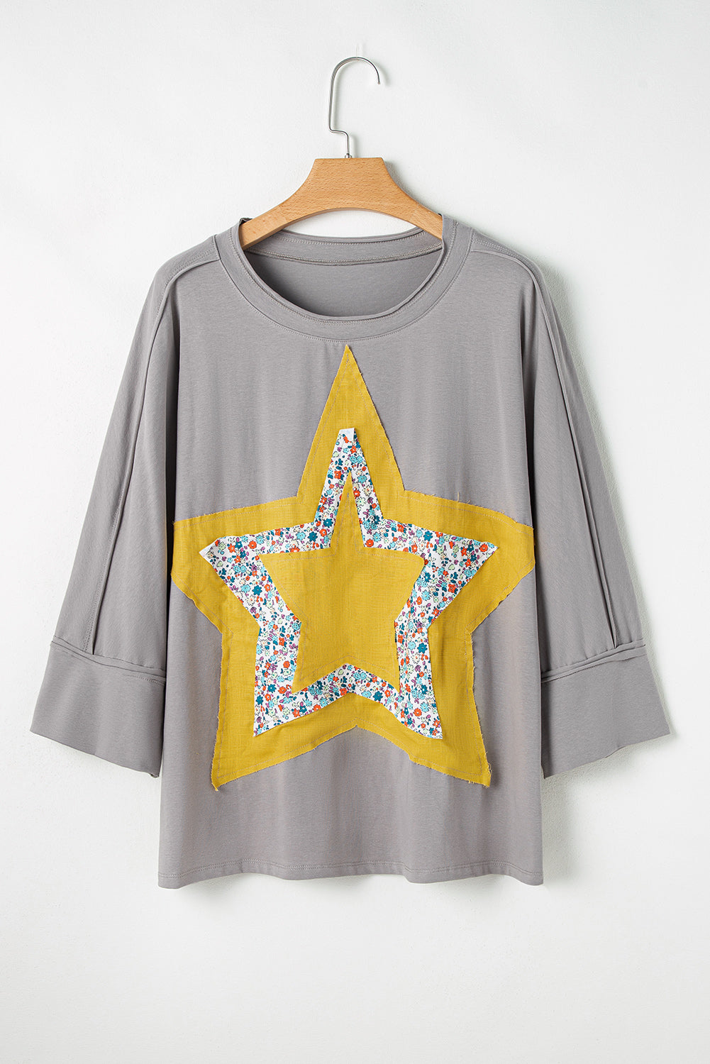 Grey Floral Star Patched Pattern 3/4 Sleeve Plus Size Top