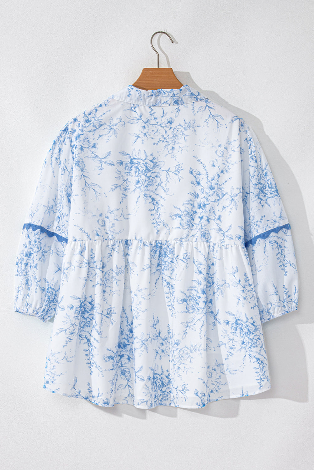 Floral 3/4 Sleeve Tied Collar Blouse