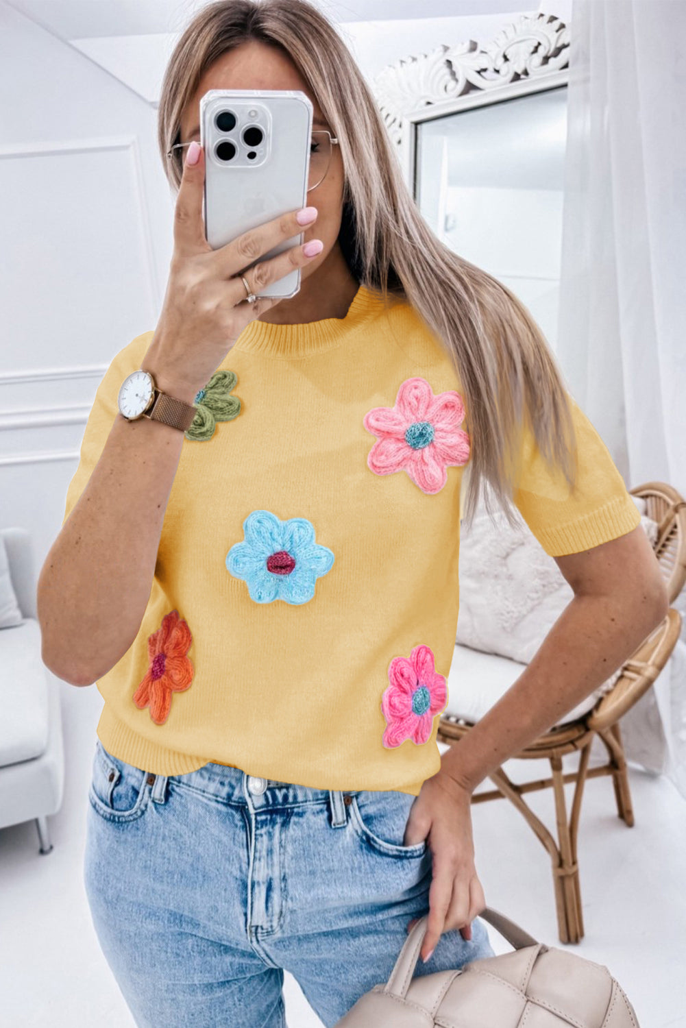 White Cute Flower Applique Short Sleeve Sweater