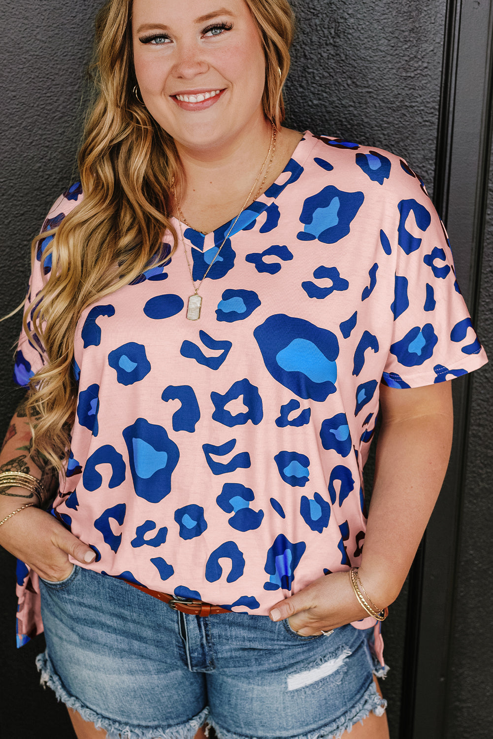 Rose Leopard Print V Neck Plus Size Tee