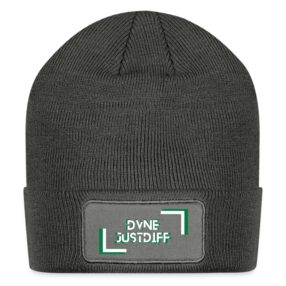 DVNE JustDiff Patch Beanie - charcoal grey