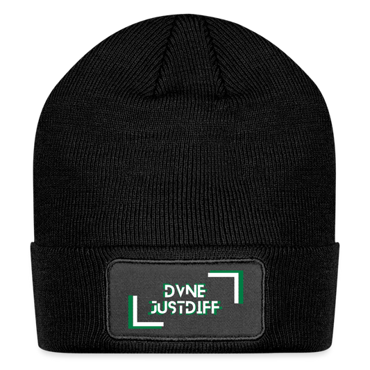 DVNE JustDiff Patch Beanie - black